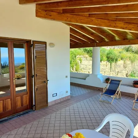 La Casa Tra Il Verde E Il Blu Holiday home Lipari (Isola Lipari)