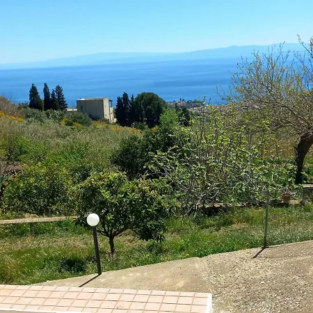 La Casa Tra Il Verde E Il Blu Semesterbostad